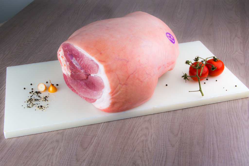 pernil com osso e couro sem joelho